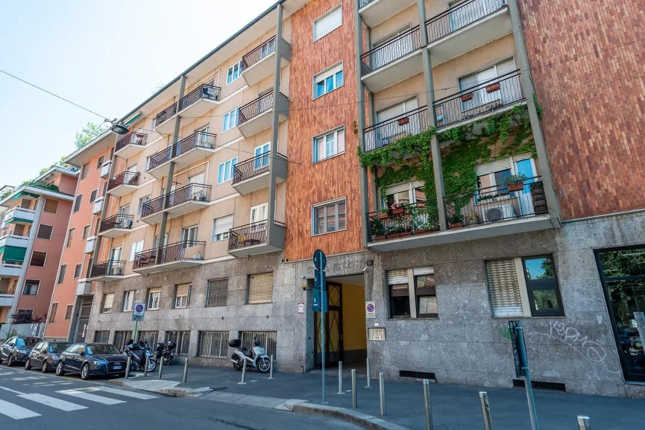 Bnbutler Arena 35 - Navigli Apartment Milan