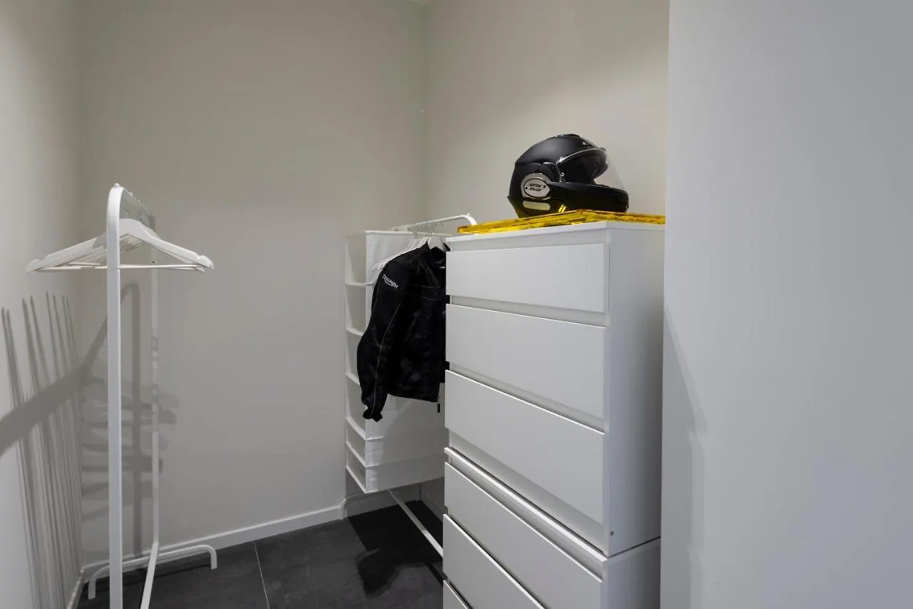 Bnbutler Arena 35 - Navigli Apartment Milan 0*,  Italy